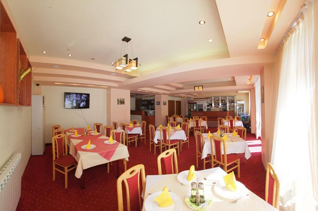 Hotel International Herkulesfürdő Kültér fotó