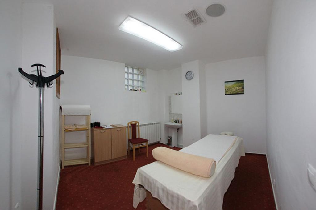 Hotel International Herkulesfürdő Kültér fotó